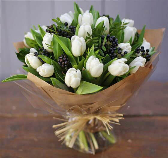 Excellent white Tulips decoration  give comfort to homes 